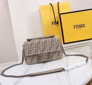 Fendi Handbags 513